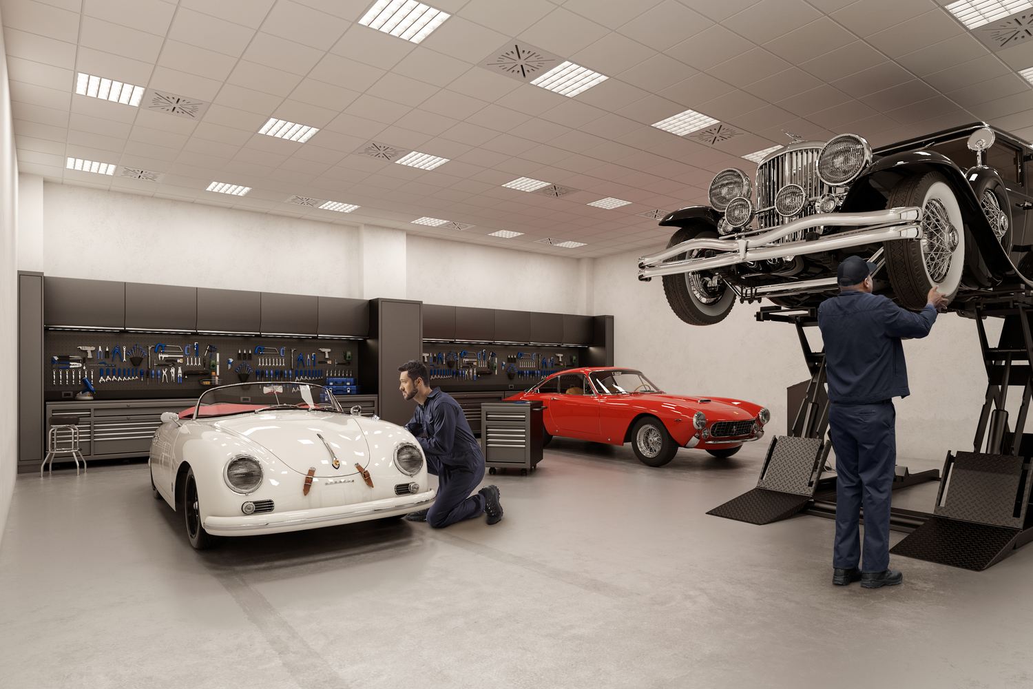 Render dell'officina: un'automobile d'epoca sul ponte sollevatore, banchi attrezzati alle pareti, meccanici al lavoro